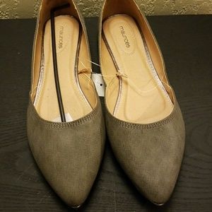 Maurices grey flats size 11